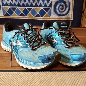 Brooks glycerin tennis shoes